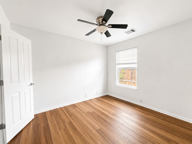 Building Photo - AVAILABLE NOW!; APPLY TODAY AT OUR WEBSITE!!