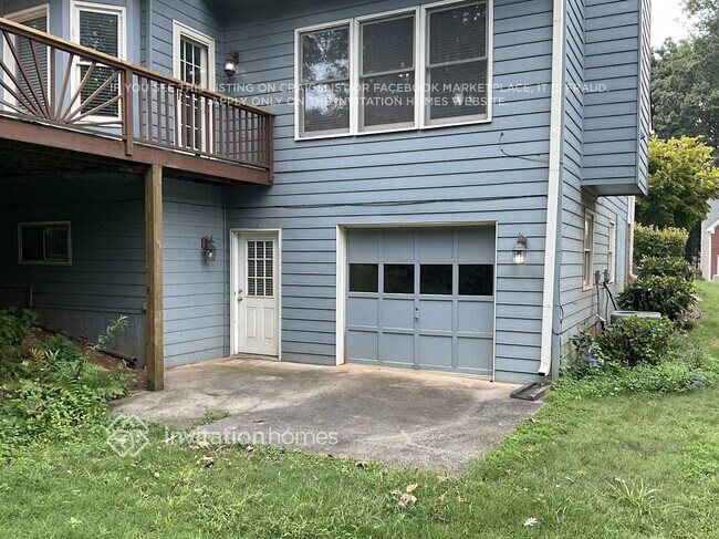 Building Photo - 1240 Chadwick Point Dr NW