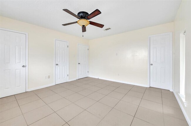 Building Photo - 12726 Westella Dr