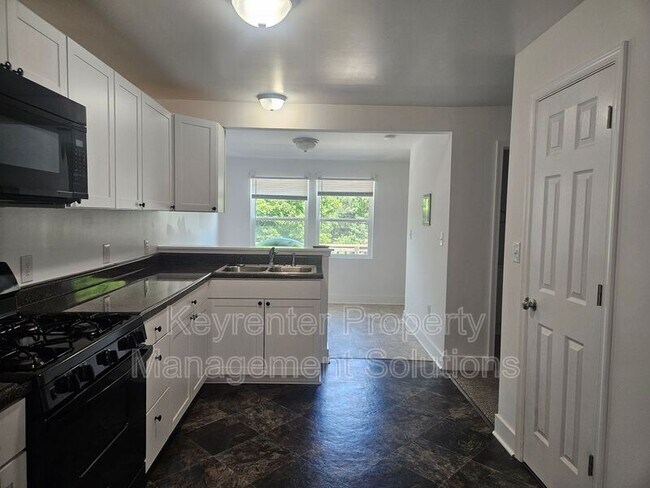 Building Photo - 3891 Churchville Ave
