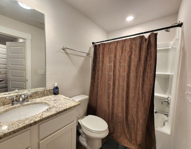 Building Photo - Discover this Stunning 3/2.5 Townhome w/ Pool and Dog Park!