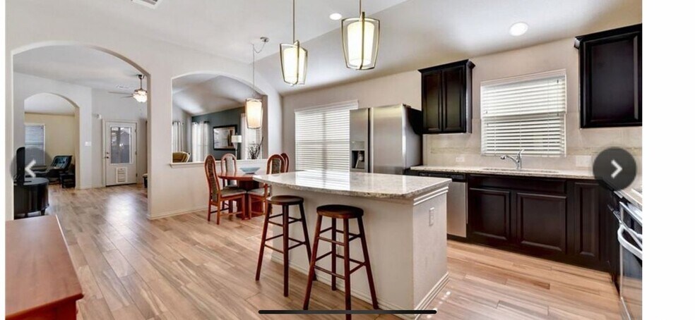 Building Photo - 269 Crooked Creek