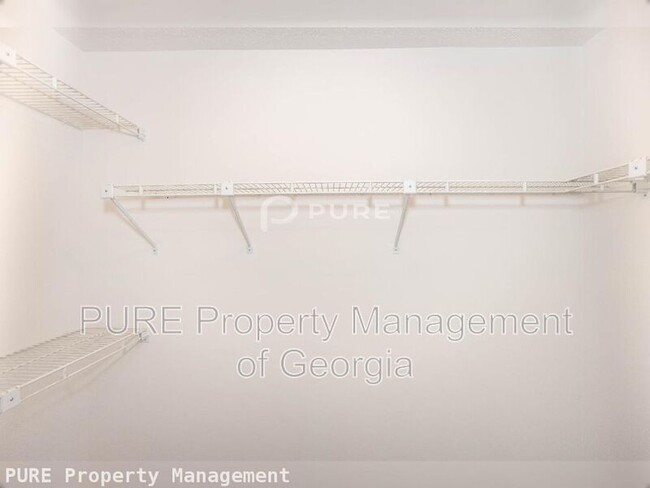 Building Photo - 2408 Country Park Dr