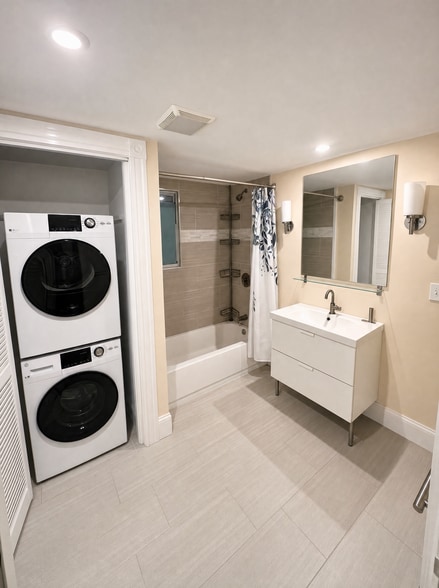 Bathroom 1 - 12 Jay St