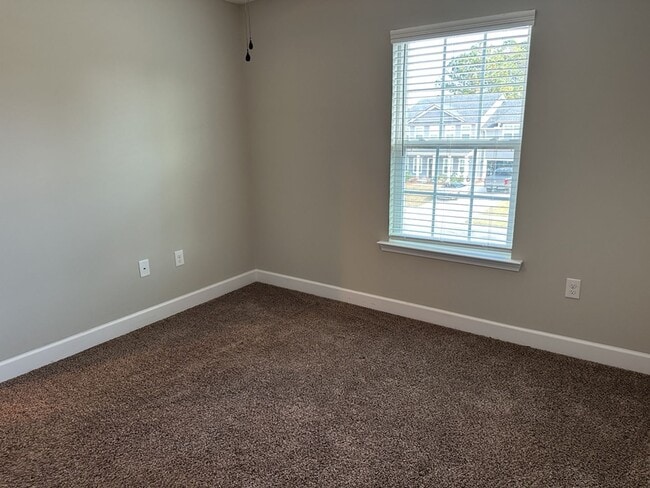 Building Photo - 35 Sweet Grass Ln