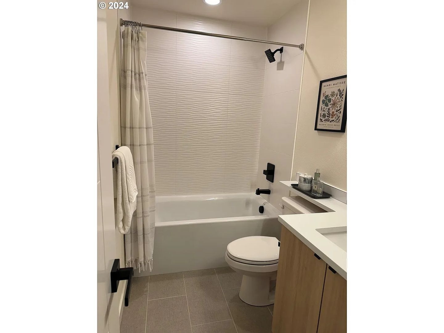 Building Photo - 1570 SE 50th Ave