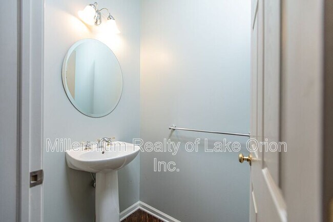 Building Photo - 403 Teelin Dr
