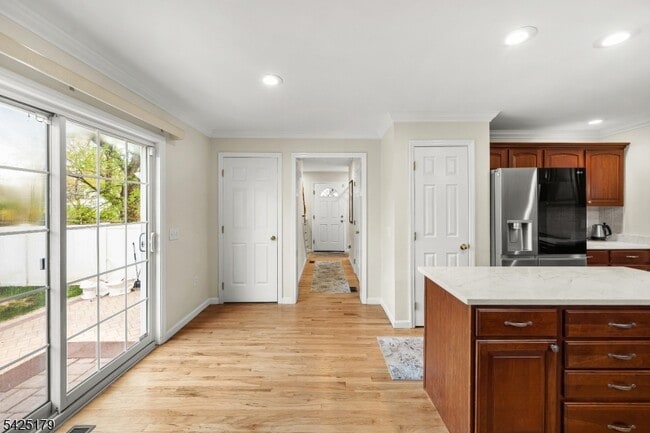 Building Photo - 112 Peapack Rd