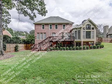 Building Photo - 704 Cheswich Overlook SE