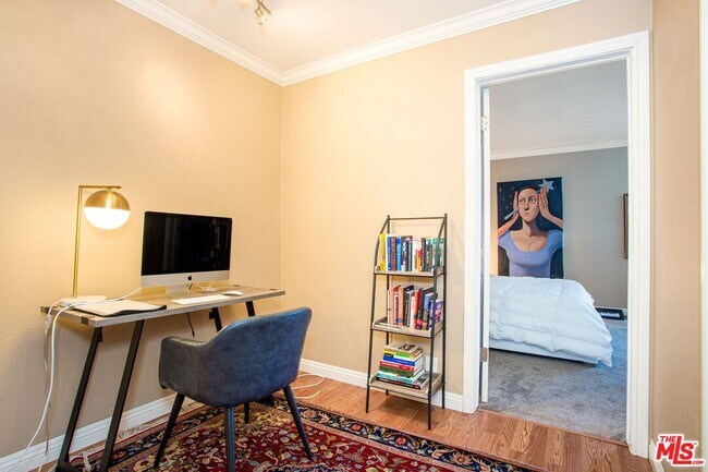 Building Photo - 2311 4th St