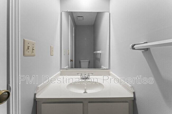Building Photo - 16107 W 141st Terrace