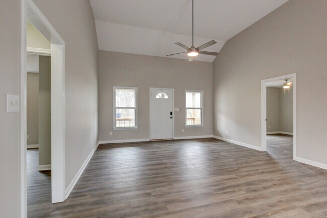 Building Photo - 2481 Clarksville Rd