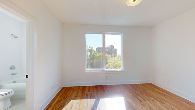 Building Photo - Nashville 3 Bedroom