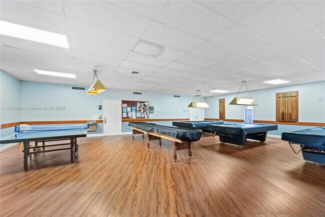 Building Photo - 300 Berkley Rd