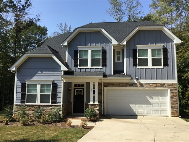 Primary Photo - 303 South Fork Lane