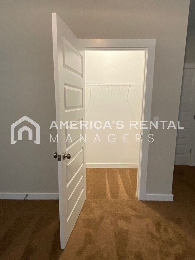 Building Photo - Home for Rent in Brookwood ... Available to View Now!!!