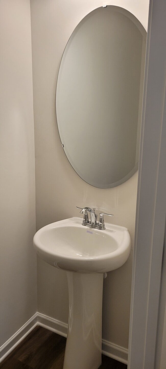 Building Photo - 2902 Plantation Way