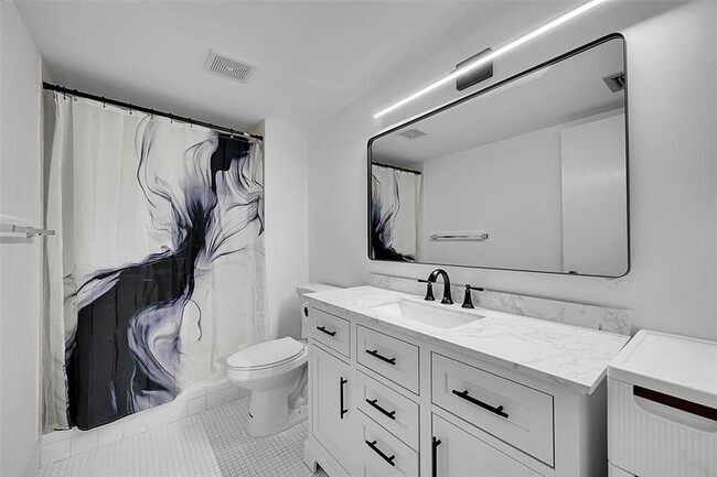 Building Photo - 14773 Cumberland Dr