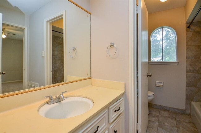 Building Photo - 14106 Locke Ln