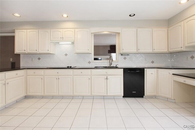 Building Photo - 101 Britain Rd