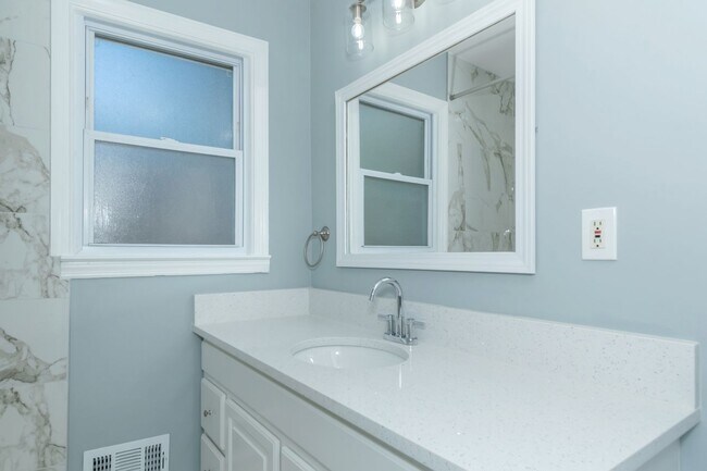 Building Photo - Don’t Miss Out! Look, Lease, and Live Spec...