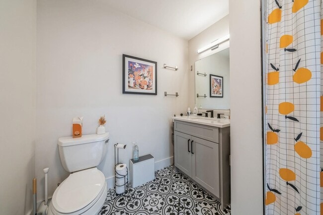 Building Photo - 520 Palisade Ave