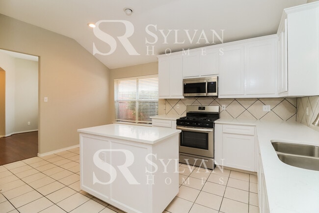 Building Photo - Coming HOME never felt so good!