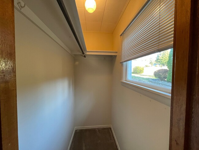 Building Photo - 2 Bed 2 Bath House with Breathtaking View ...