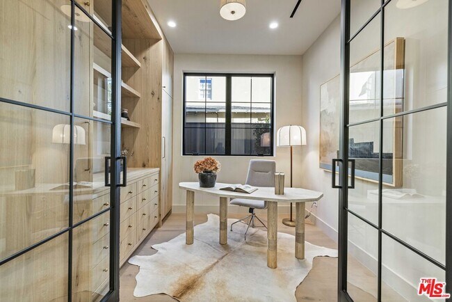 Building Photo - 14273 Greenleaf St