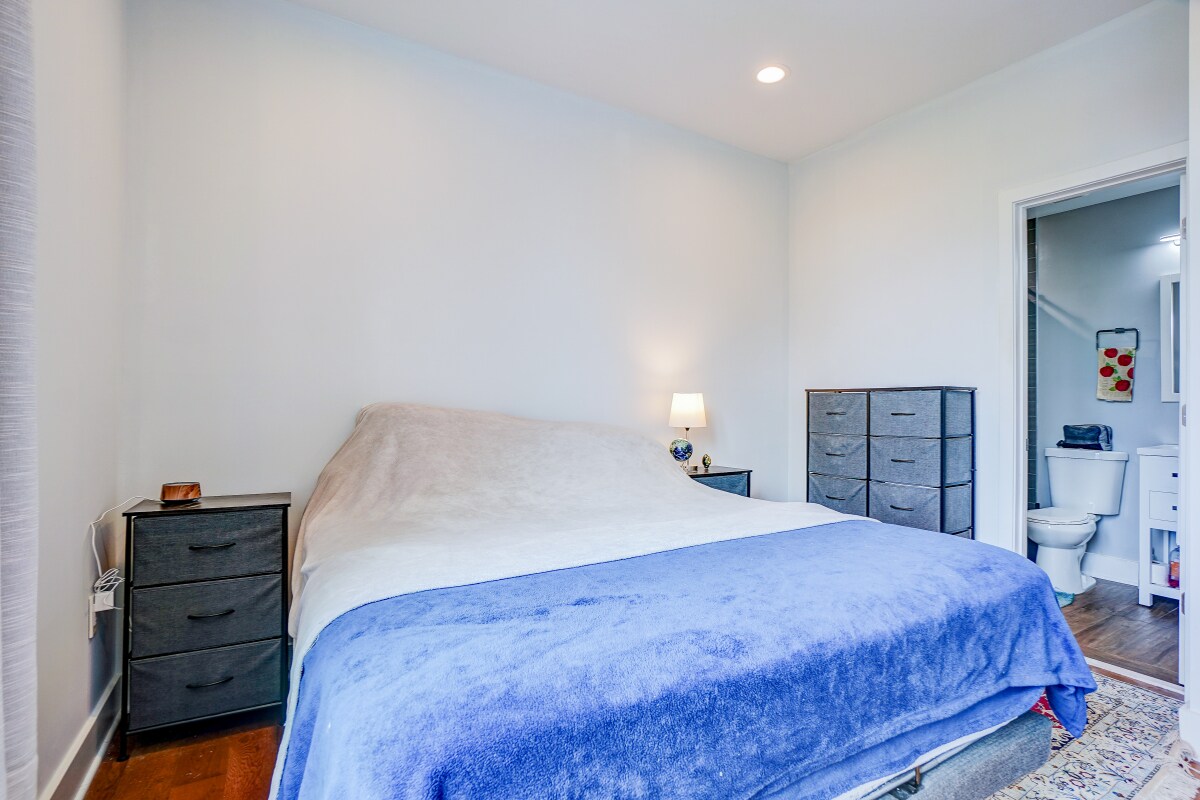 Second Bedroom - 800 21st St NE