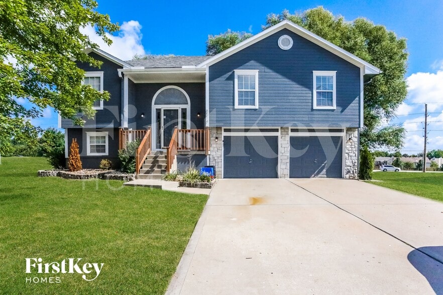 Primary Photo - 8514 NE 109th Terrace