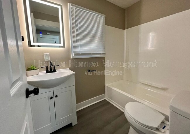 Building Photo - 5128 Primrose Ave