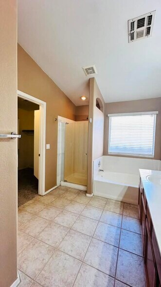 Building Photo - 4826 W Ponderosa Ln