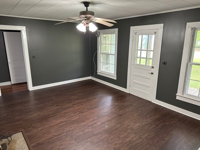 Building Photo - 1846 FM555