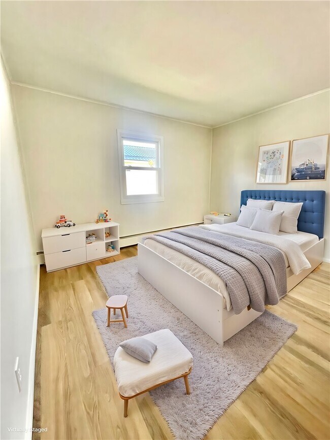 Building Photo - 218 Lynhurst Ave