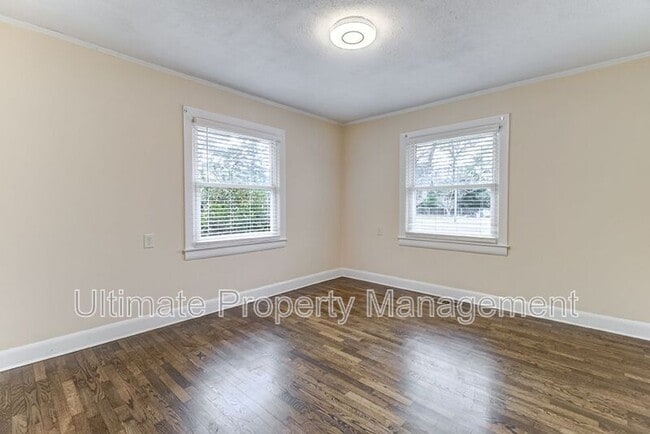 Building Photo - 161 Brentwood Dr