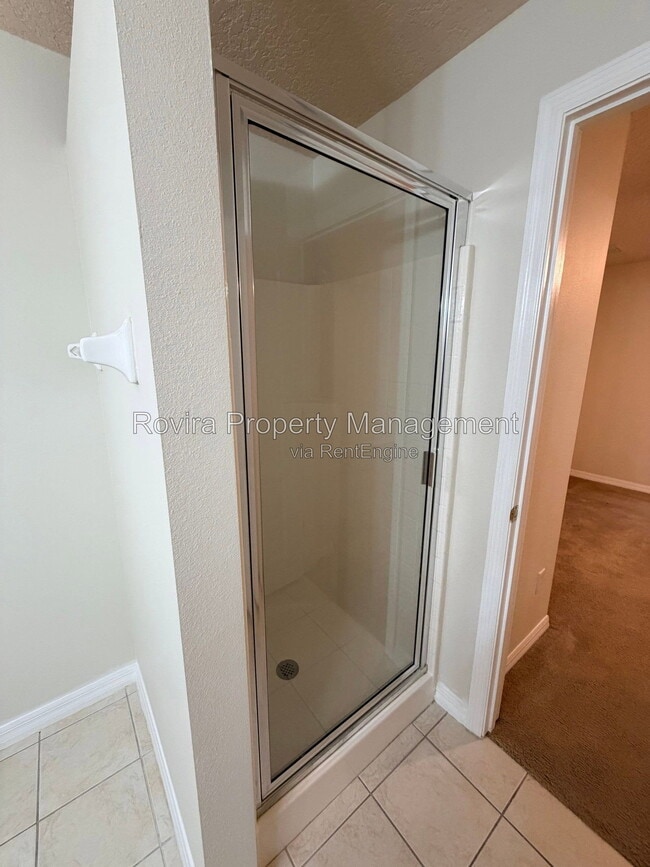 Building Photo - 175 Ridgebrook Ct