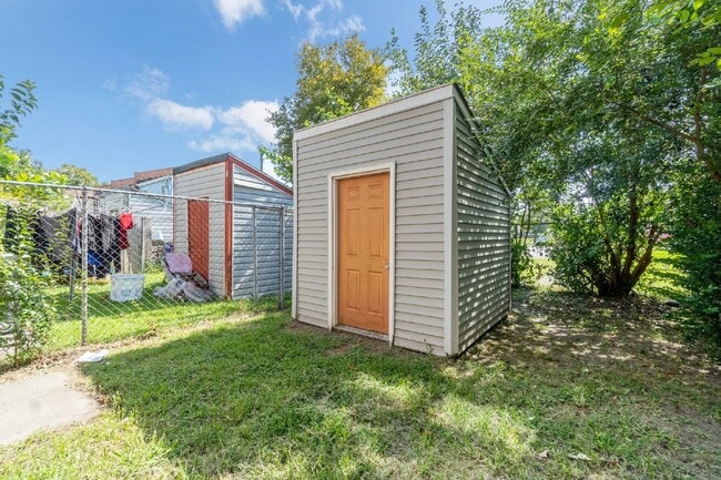 Building Photo - 3 BEDROOM BRICK TOWNHOME FOR RENT IN NORFOLK