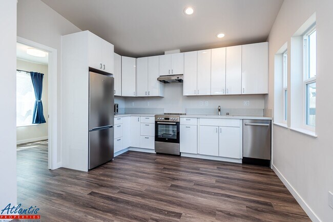 Building Photo - Beautiful Home With Stand-Alone ADU | Camb...