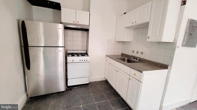 Building Photo - 1249 Shackamaxon St