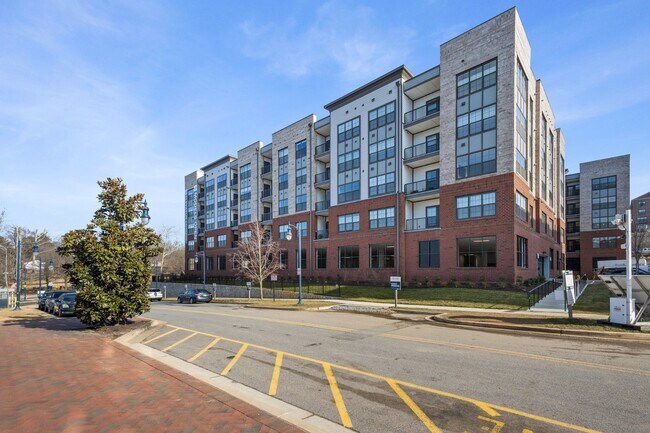 Building Photo - 100 St Ives Pl
