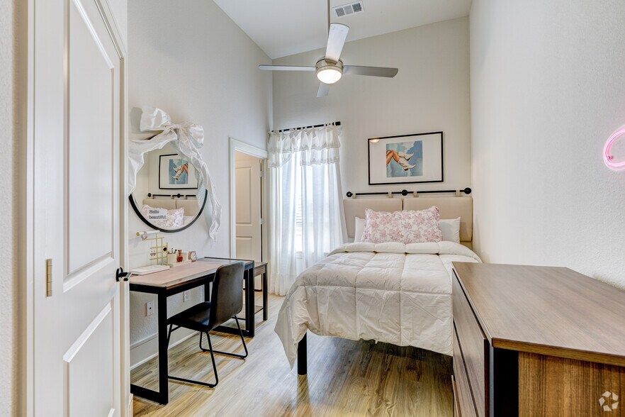 4BR, 4BA - 1,275SF - Bedroom - The Landing College Station