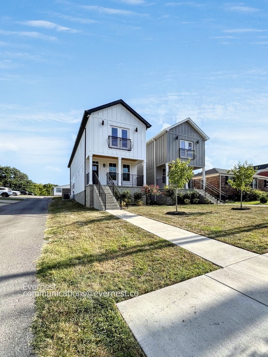 Building Photo - 1107 Walsh St