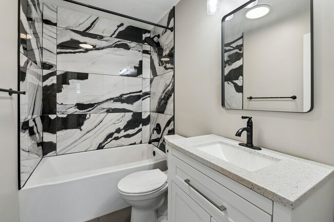 Building Photo - 3111 S 40th St