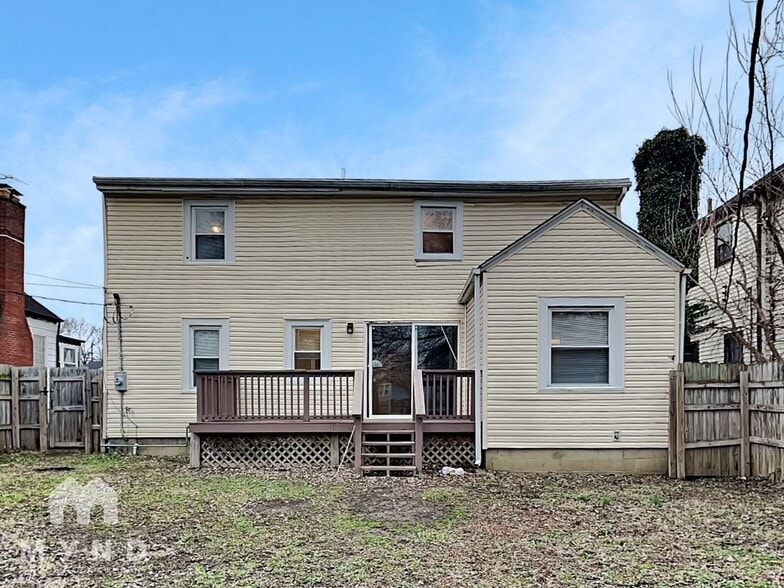 Building Photo - 1190 Geers Ave