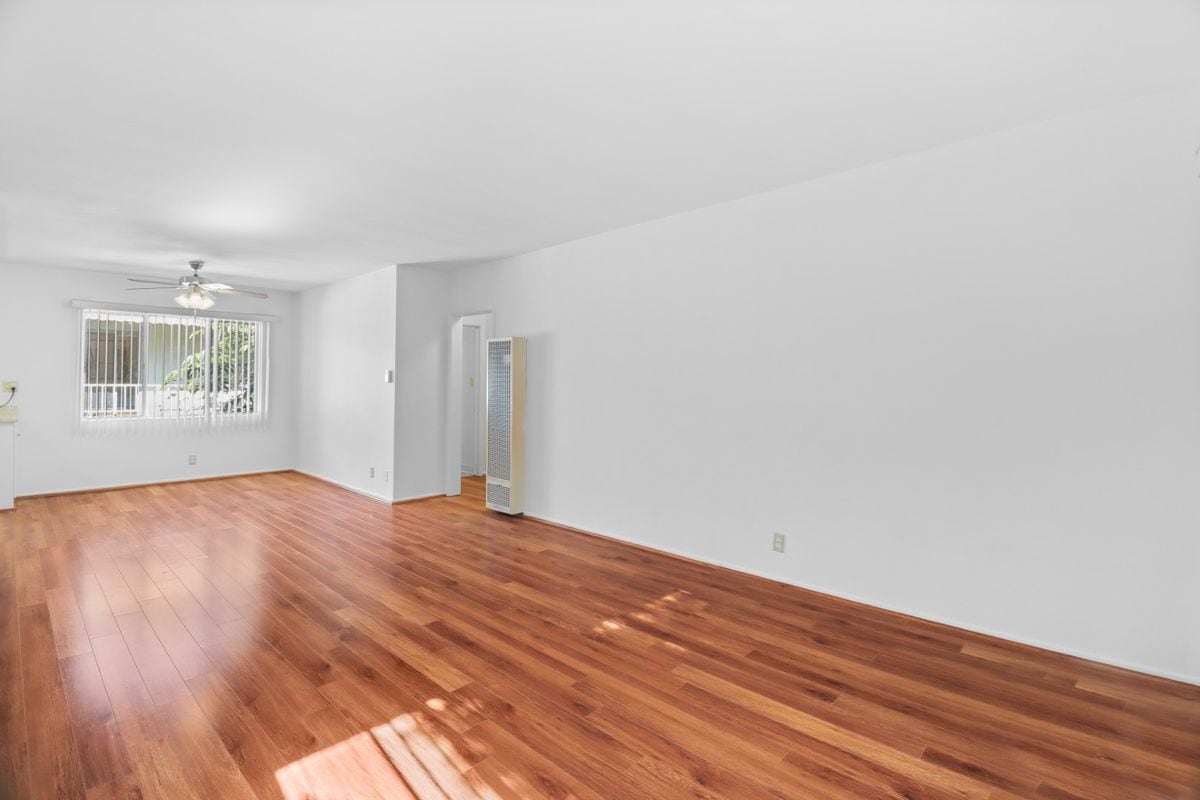 Building Photo - 11660 Chenault St