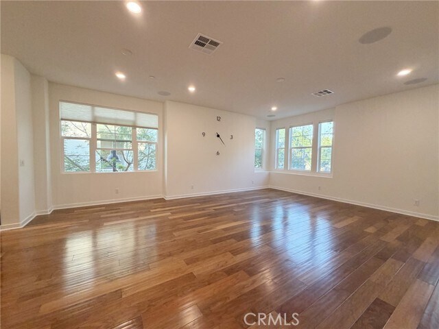 Building Photo - 136 Acamar