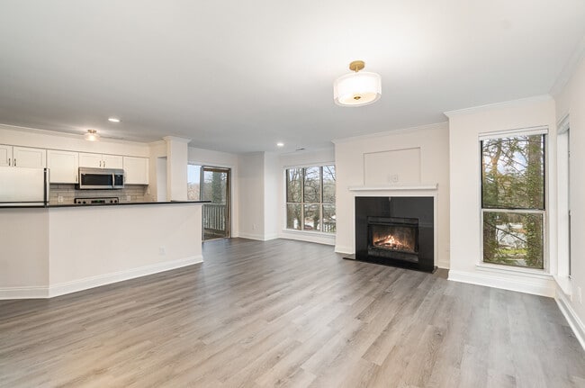 Building Photo - 2512 Cranbrook Ln