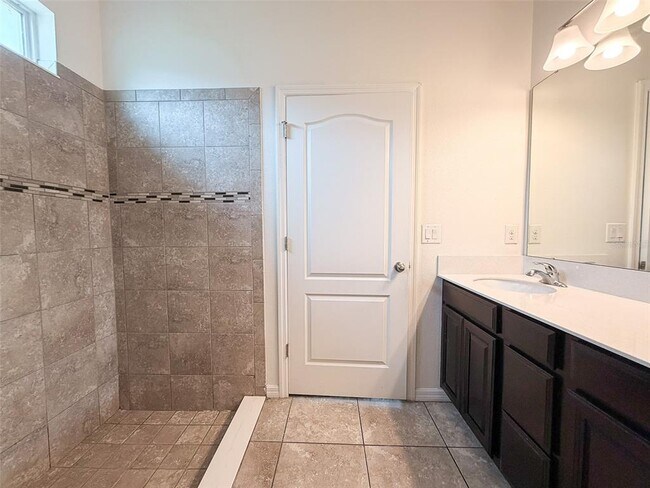 Building Photo - 908 Glazebrook Lp