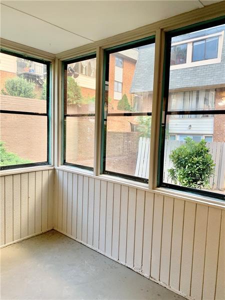 Building Photo - 145 Northwood Dr